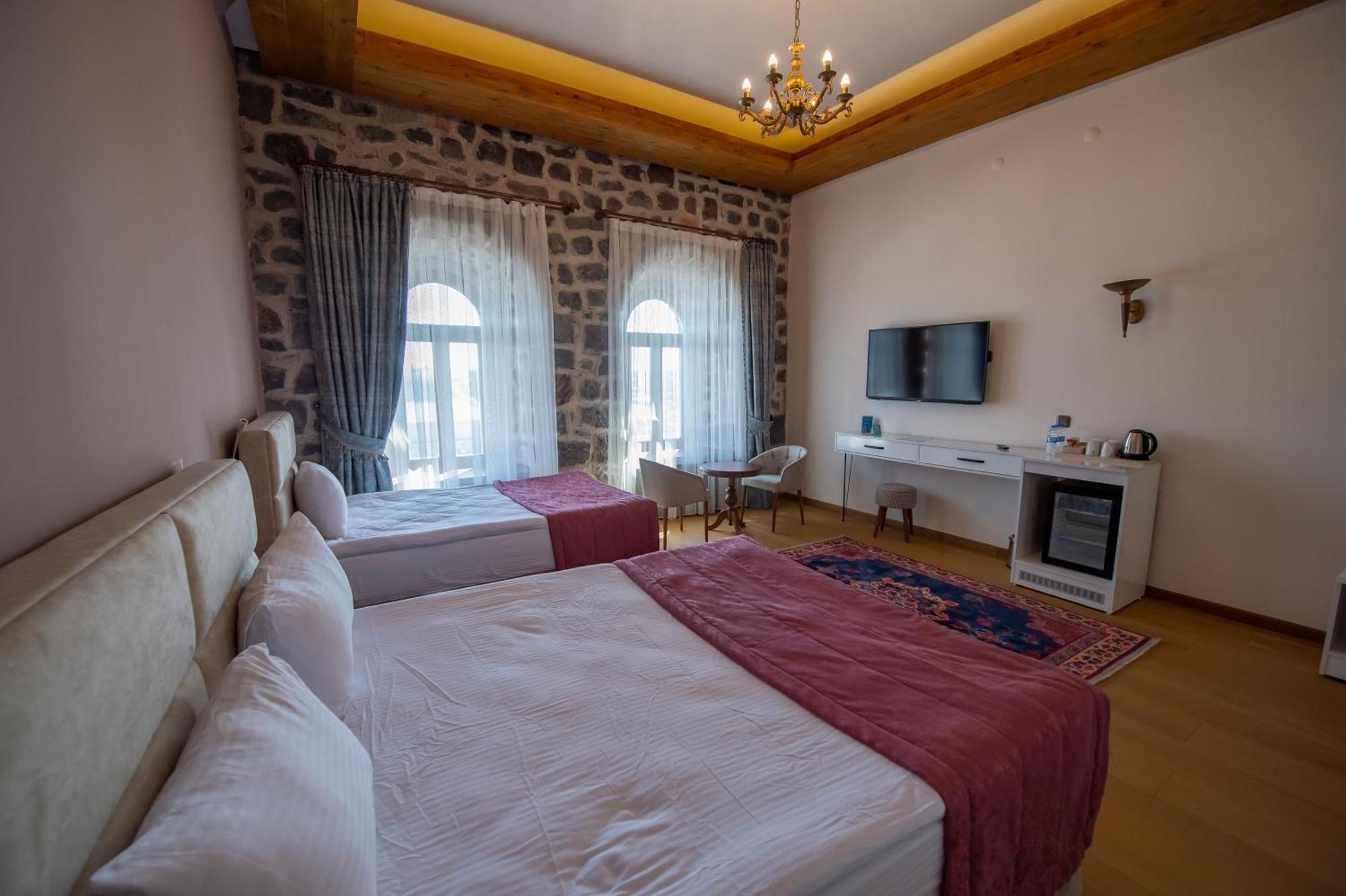 Ve Hotels Beylerbeyi Sarayi Kars Exterior foto
